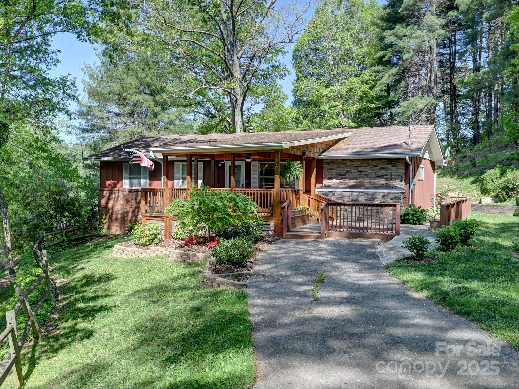 6 Westridge Court Asheville NC 28806