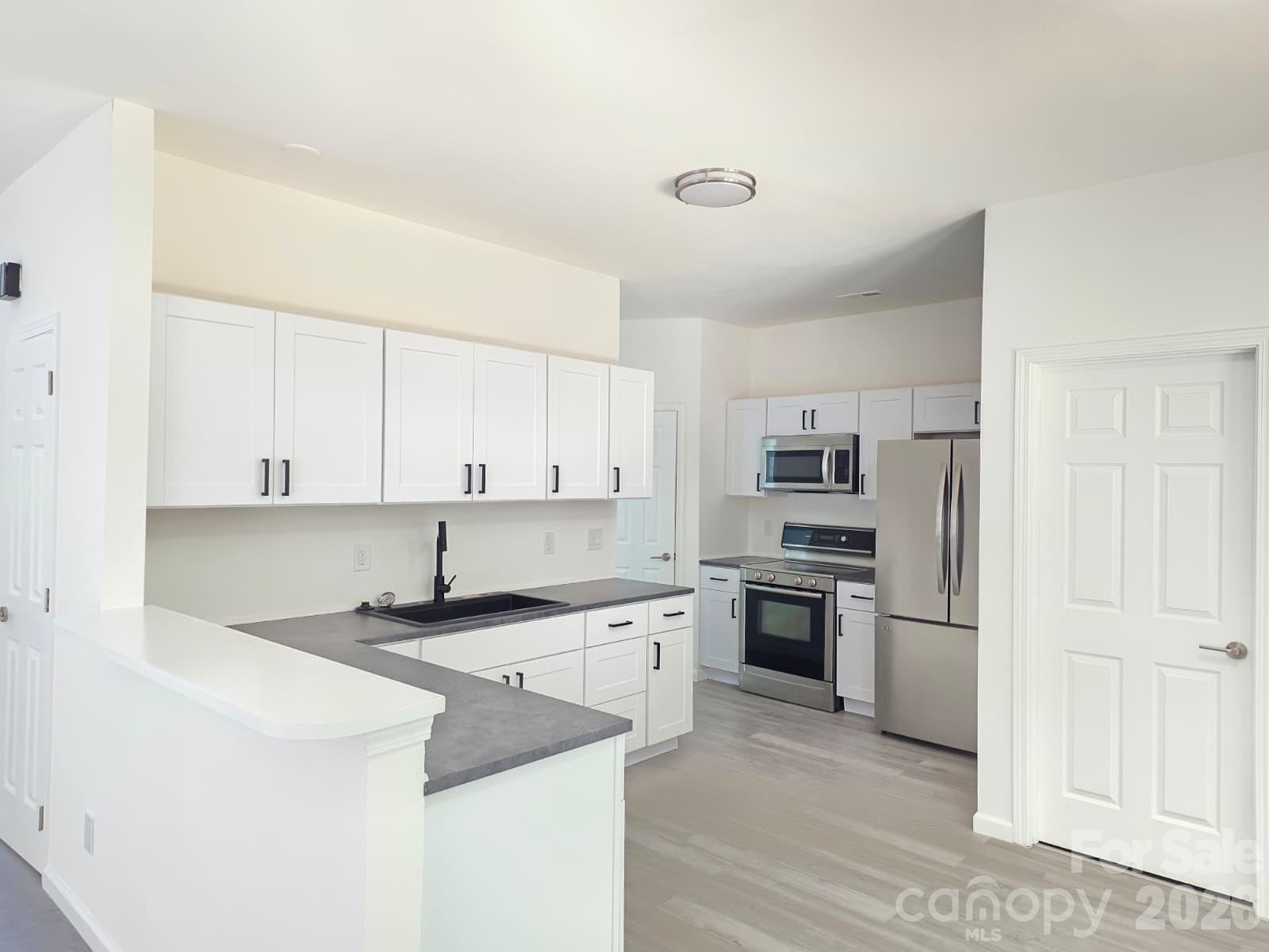10317 Stoneykirk Lane Charlotte NC 28269