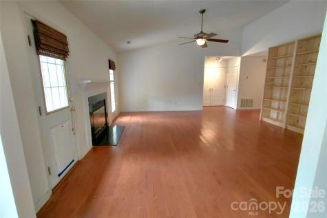 1016 Thorncrest Drive Fletcher NC 28732