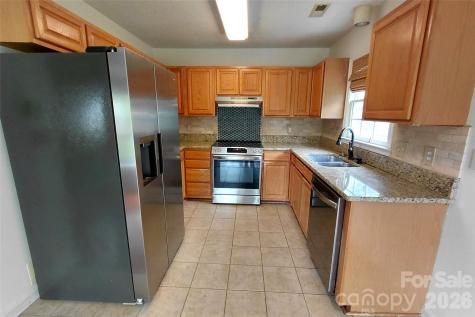 1016 Thorncrest Drive Fletcher NC 28732