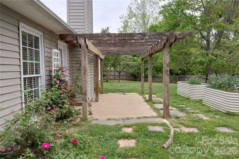 1016 Thorncrest Drive Fletcher NC 28732