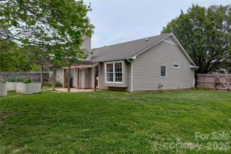 1016 Thorncrest Drive Fletcher NC 28732