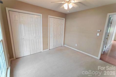 1016 Thorncrest Drive Fletcher NC 28732