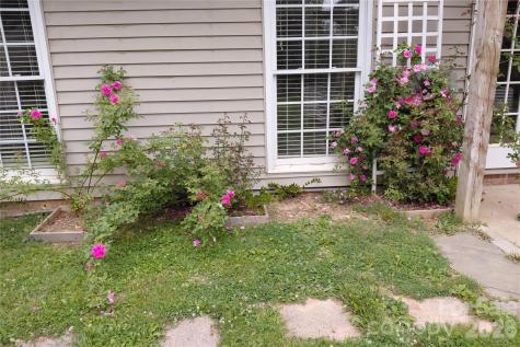 1016 Thorncrest Drive Fletcher NC 28732