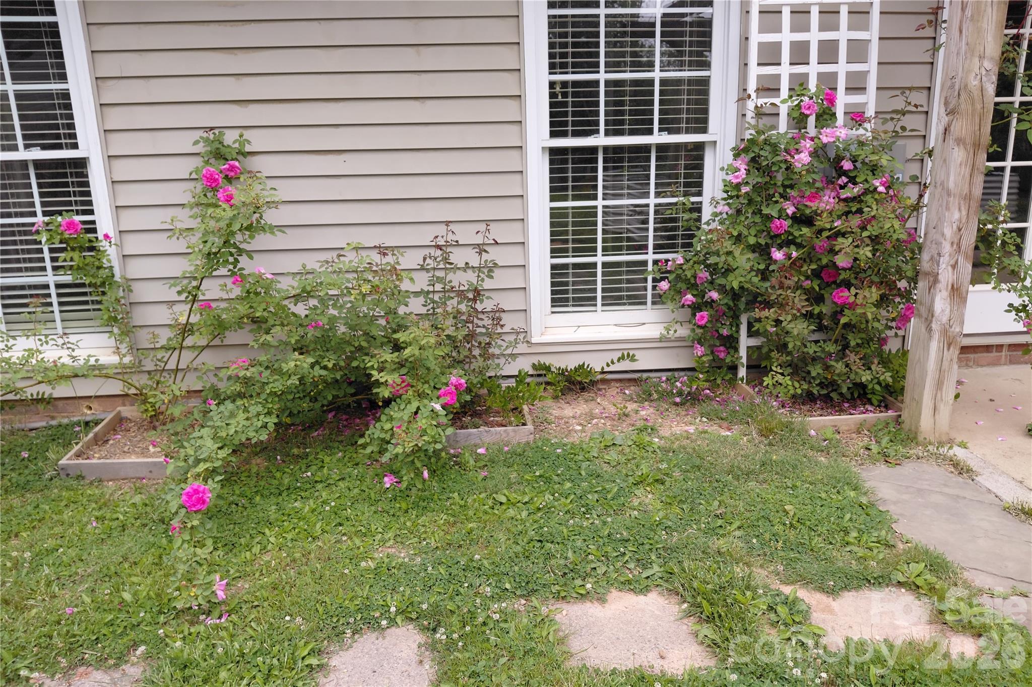 1016 Thorncrest Drive Fletcher NC 28732