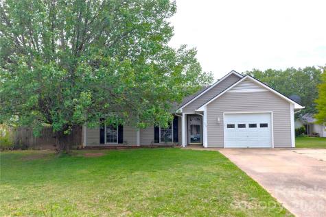 1016 Thorncrest Drive Fletcher NC 28732