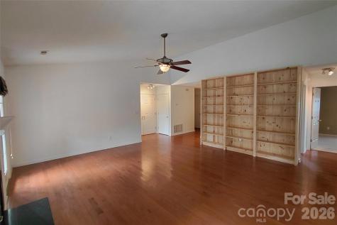 1016 Thorncrest Drive Fletcher NC 28732