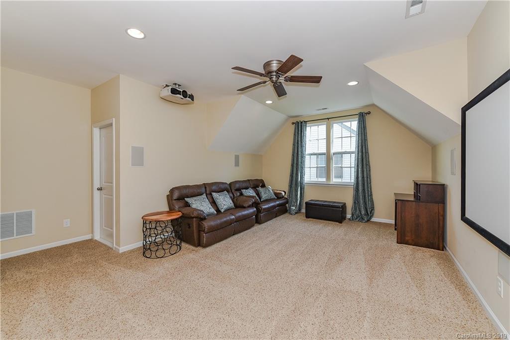 10133 Loch Lomond Drive Charlotte NC 28278