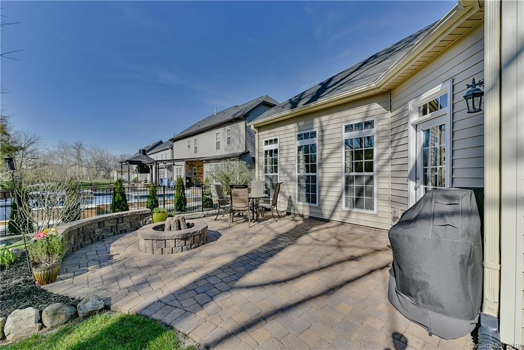 10133 Loch Lomond Drive Charlotte NC 28278