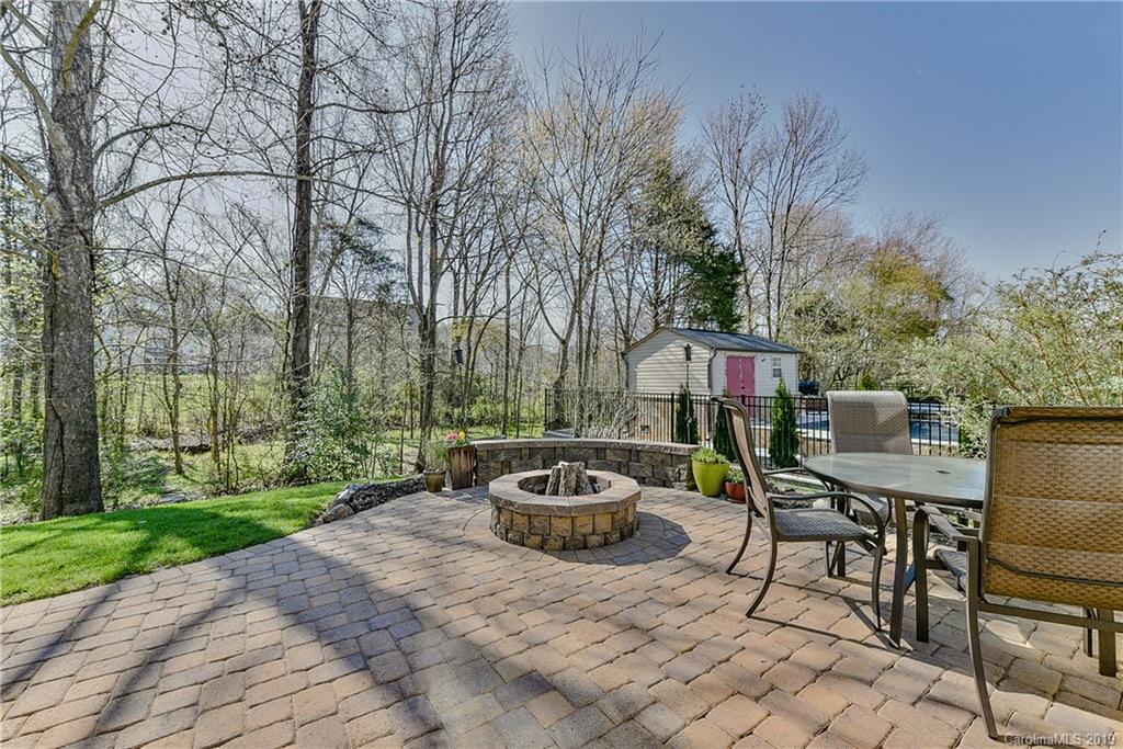 10133 Loch Lomond Drive Charlotte NC 28278