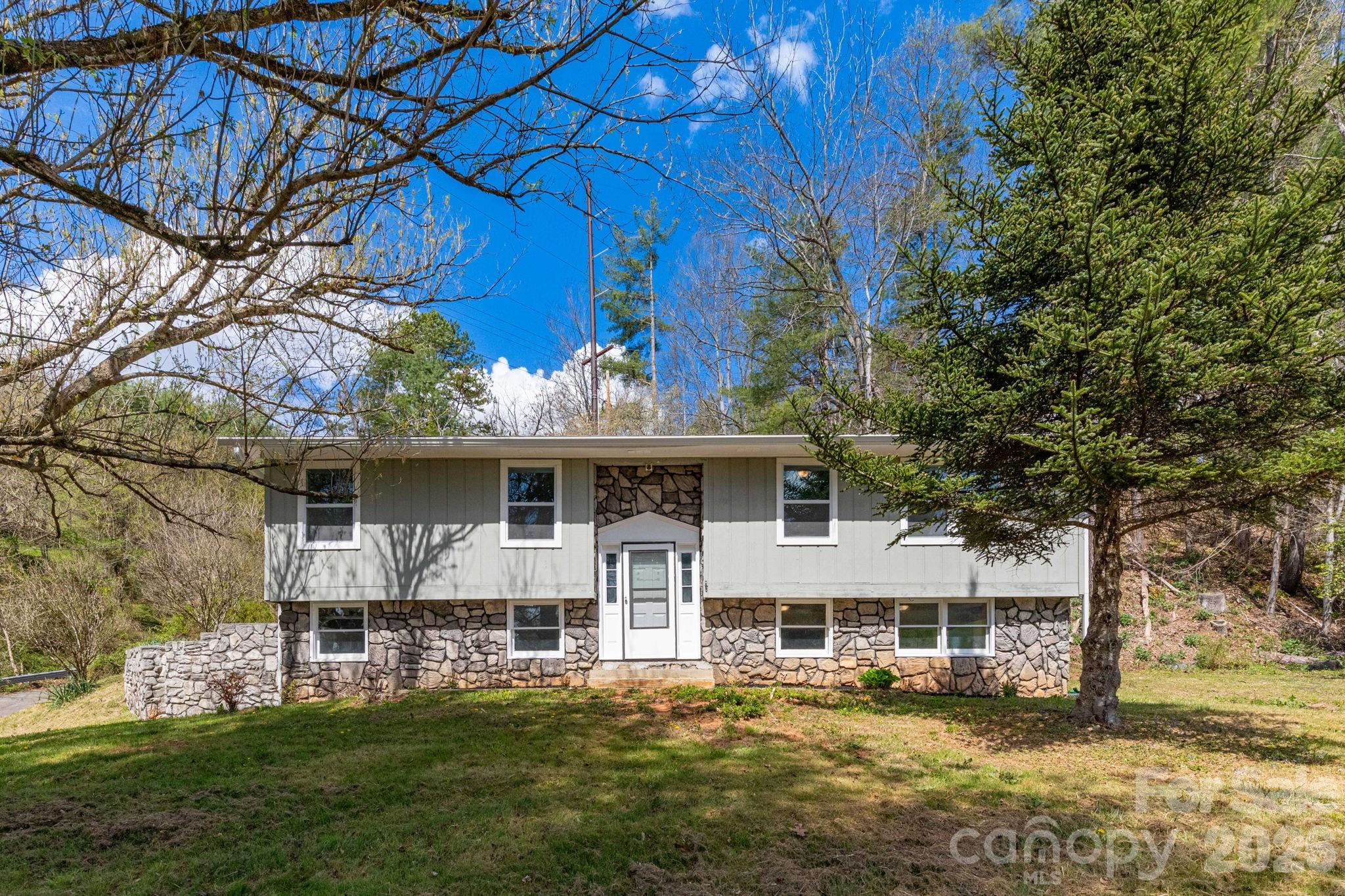 4755 Us 23 Highway Mars Hill NC 28754