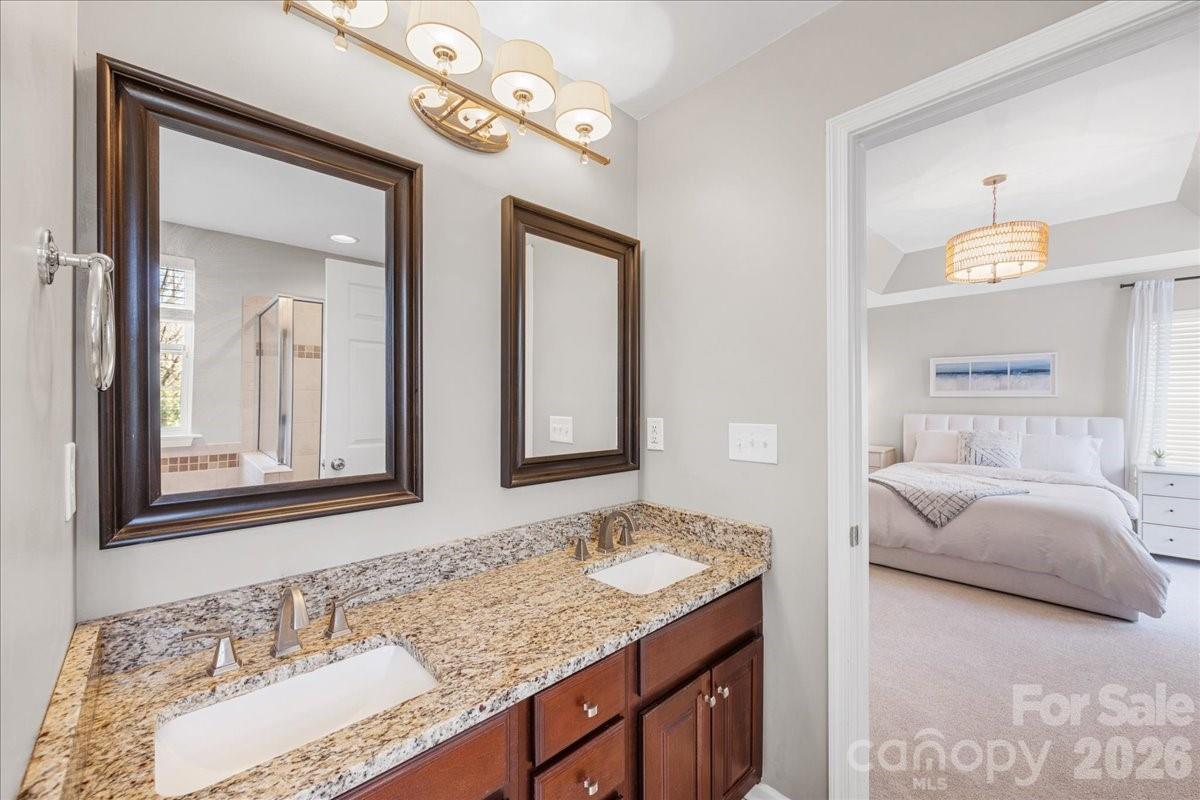 2301 Whitford Lane Charlotte NC 28210