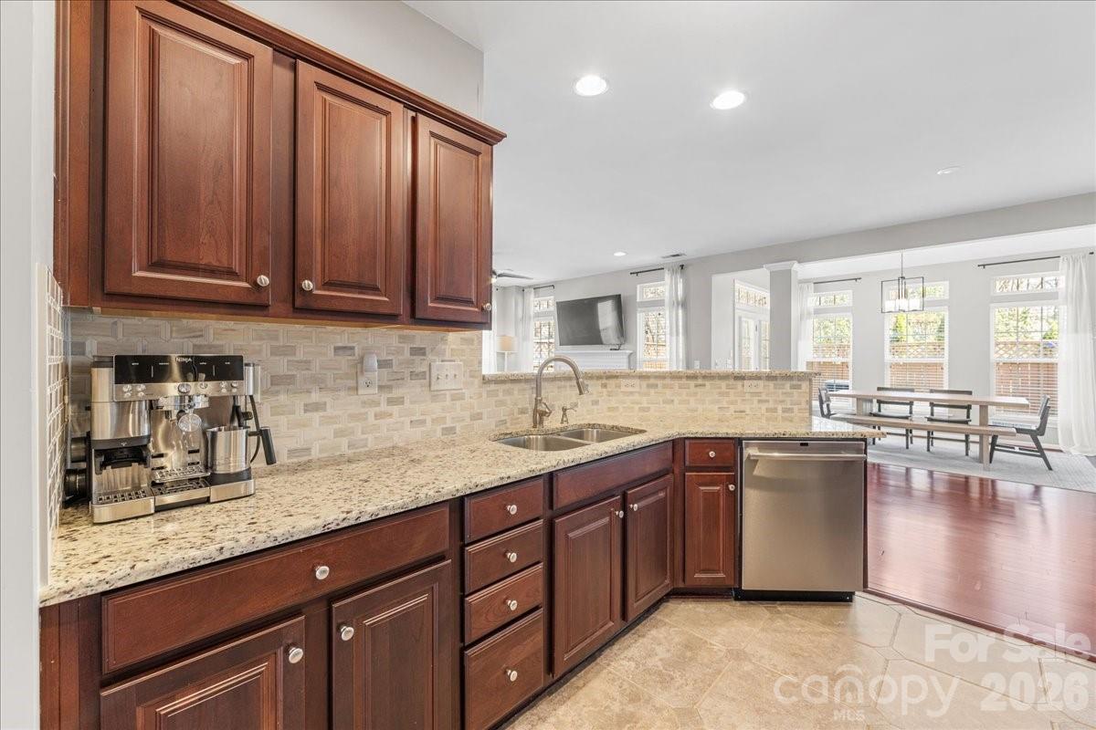 2301 Whitford Lane Charlotte NC 28210