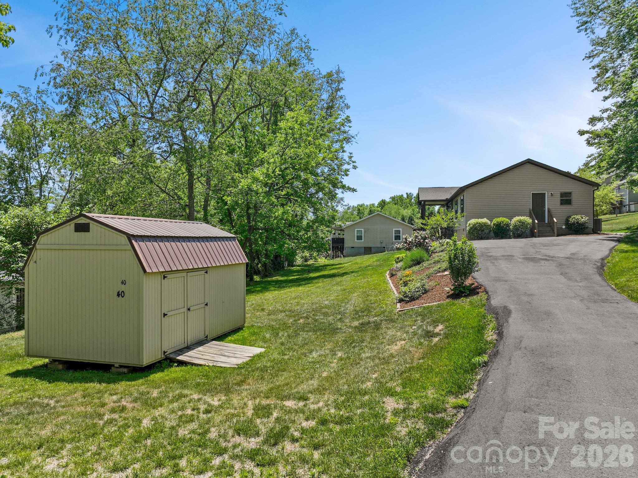 40 New Elijah Way Fletcher NC 28732