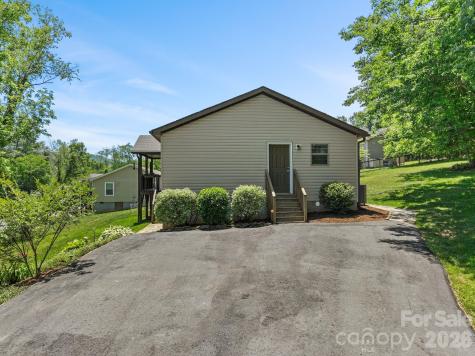 40 New Elijah Way Fletcher NC 28732