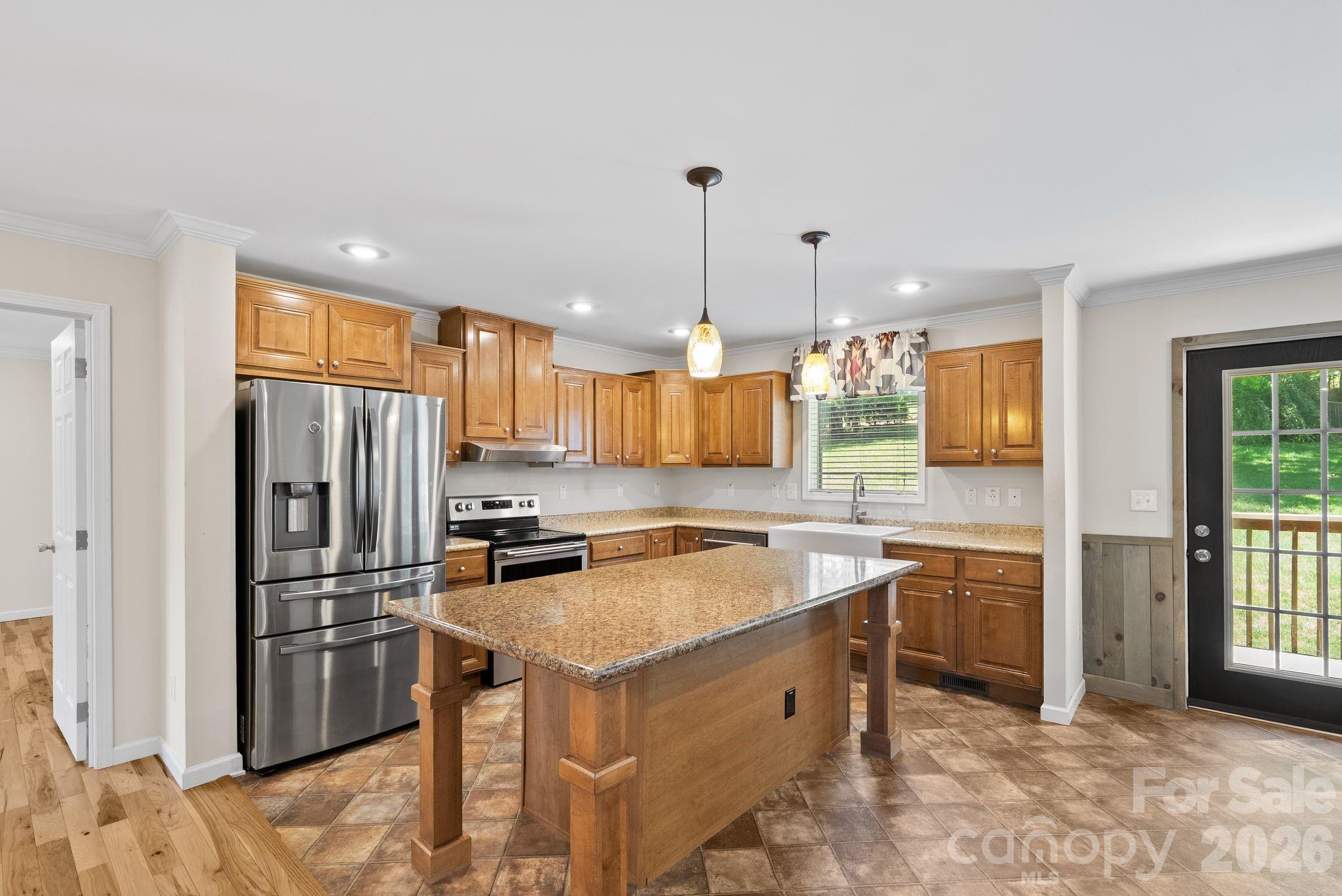 40 New Elijah Way Fletcher NC 28732