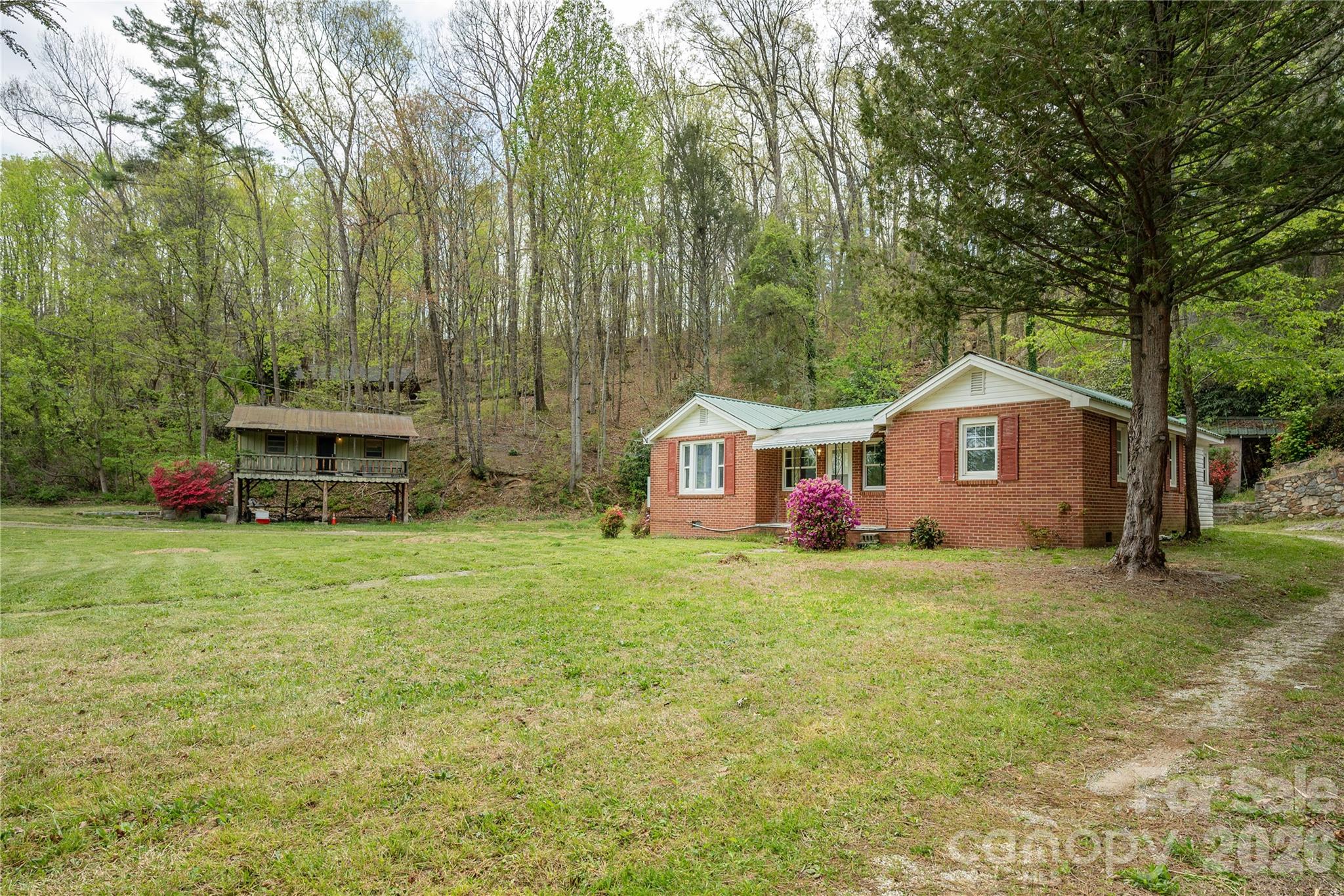 603 Halsbury Avenue Hendersonville NC 28791