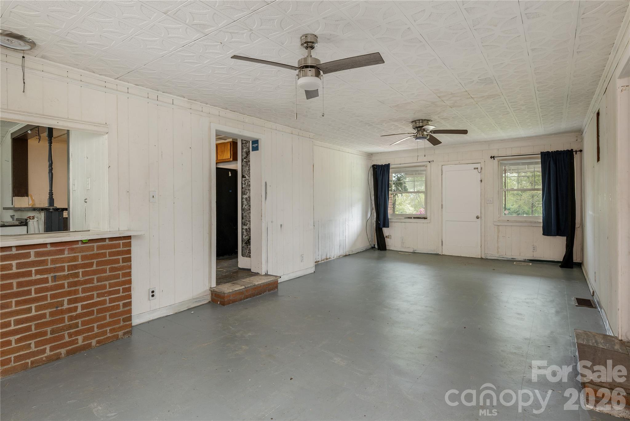 603 Halsbury Avenue Hendersonville NC 28791