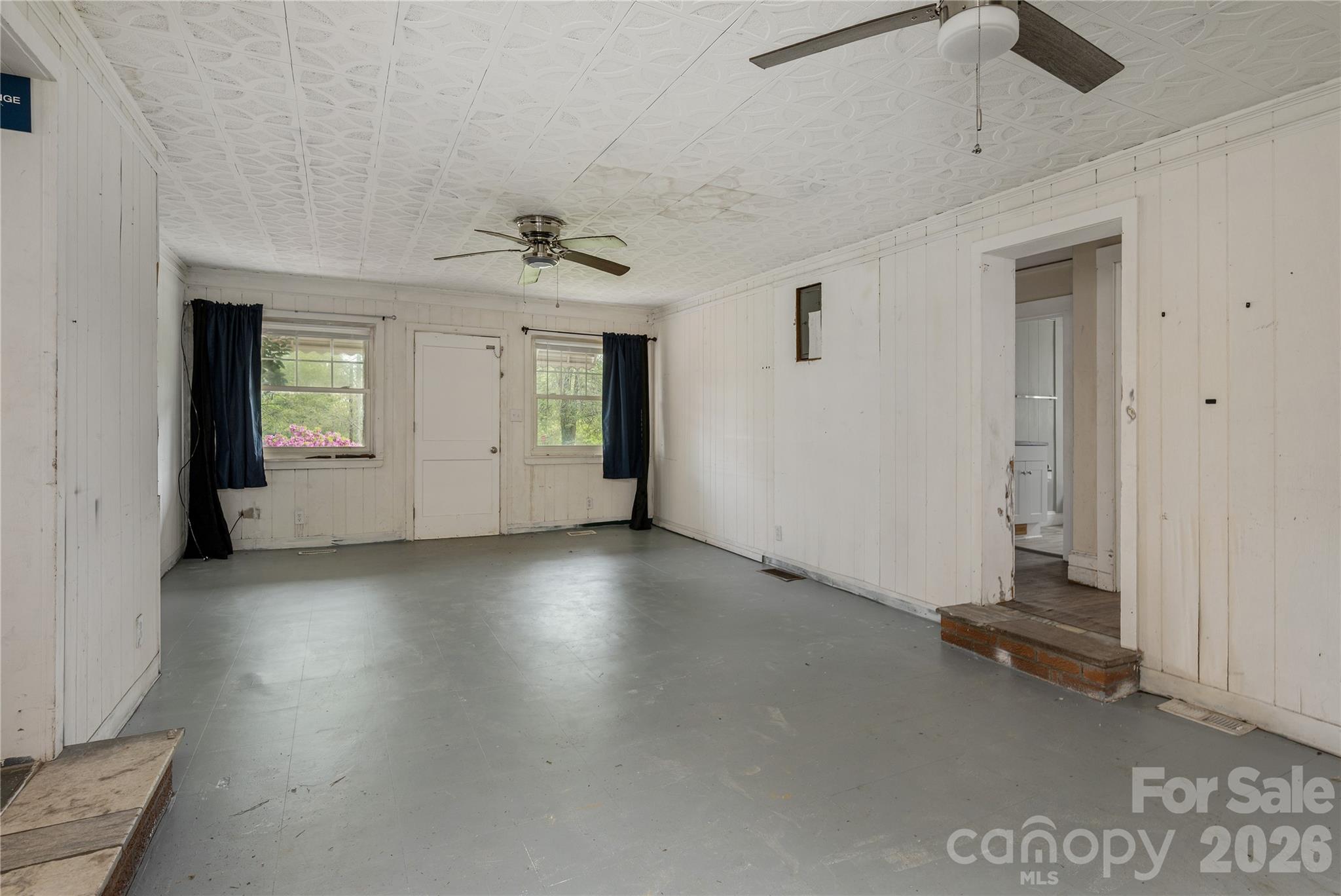 603 Halsbury Avenue Hendersonville NC 28791