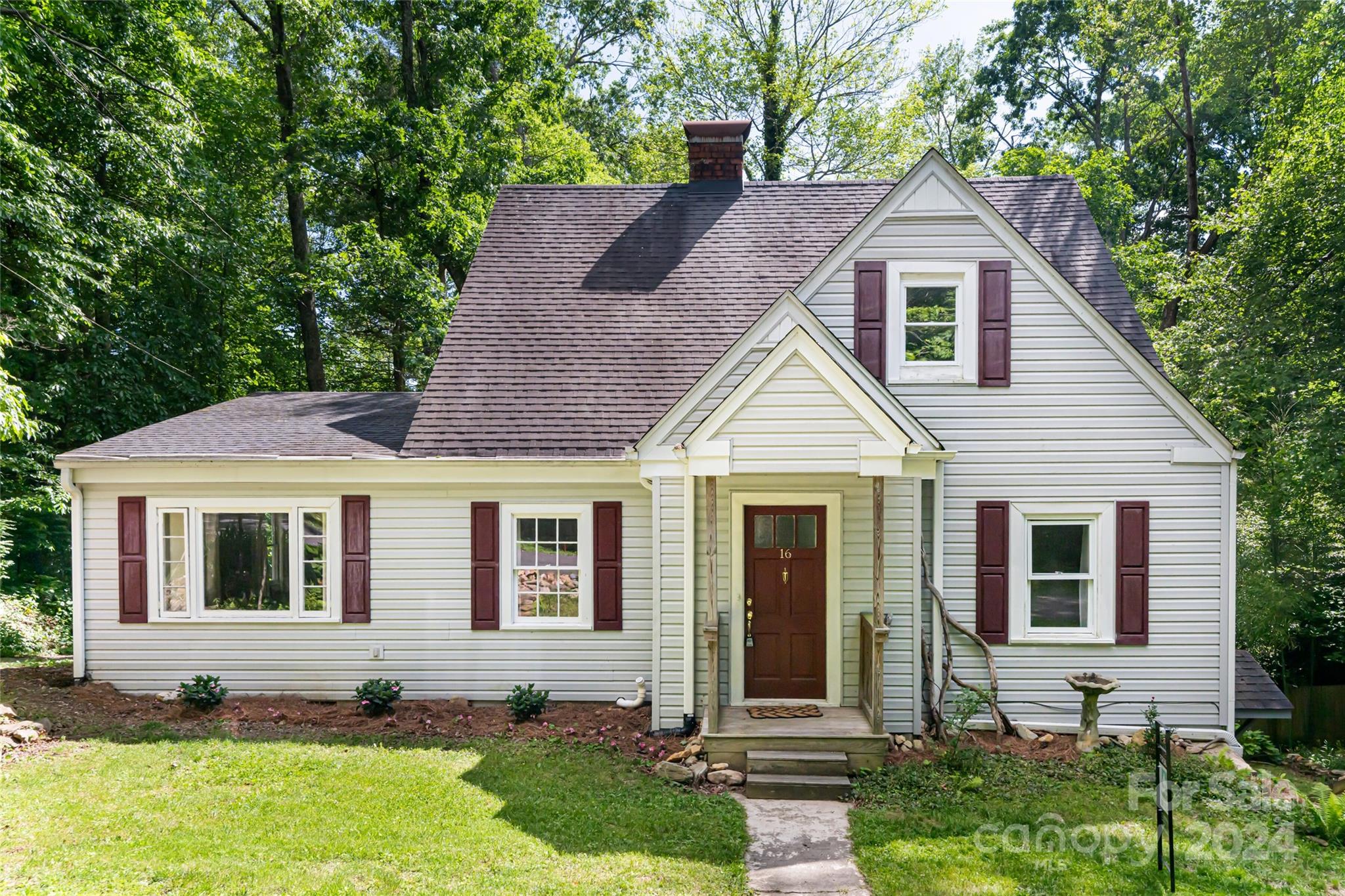 16 Dew Waite Road Black Mountain NC 28711