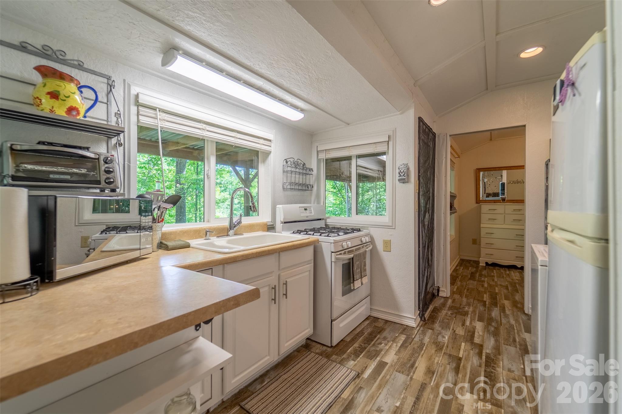 283 Briggs Cove Road Robbinsville NC 28771
