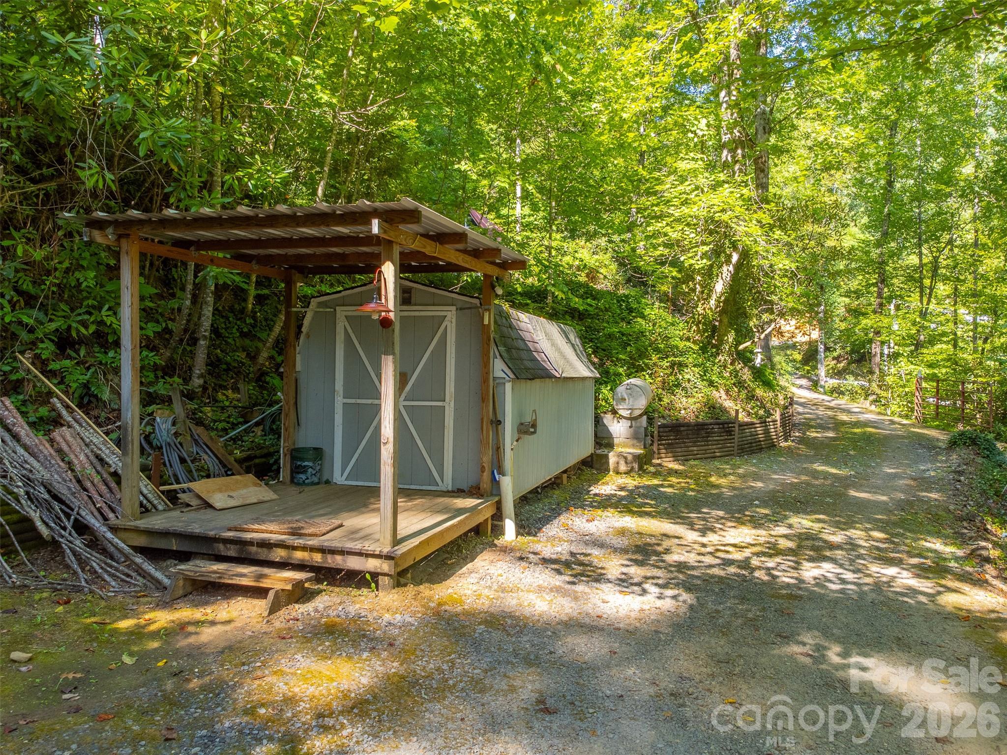 283 Briggs Cove Road Robbinsville NC 28771