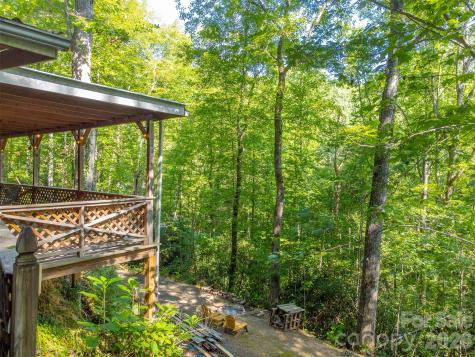 283 Briggs Cove Road Robbinsville NC 28771