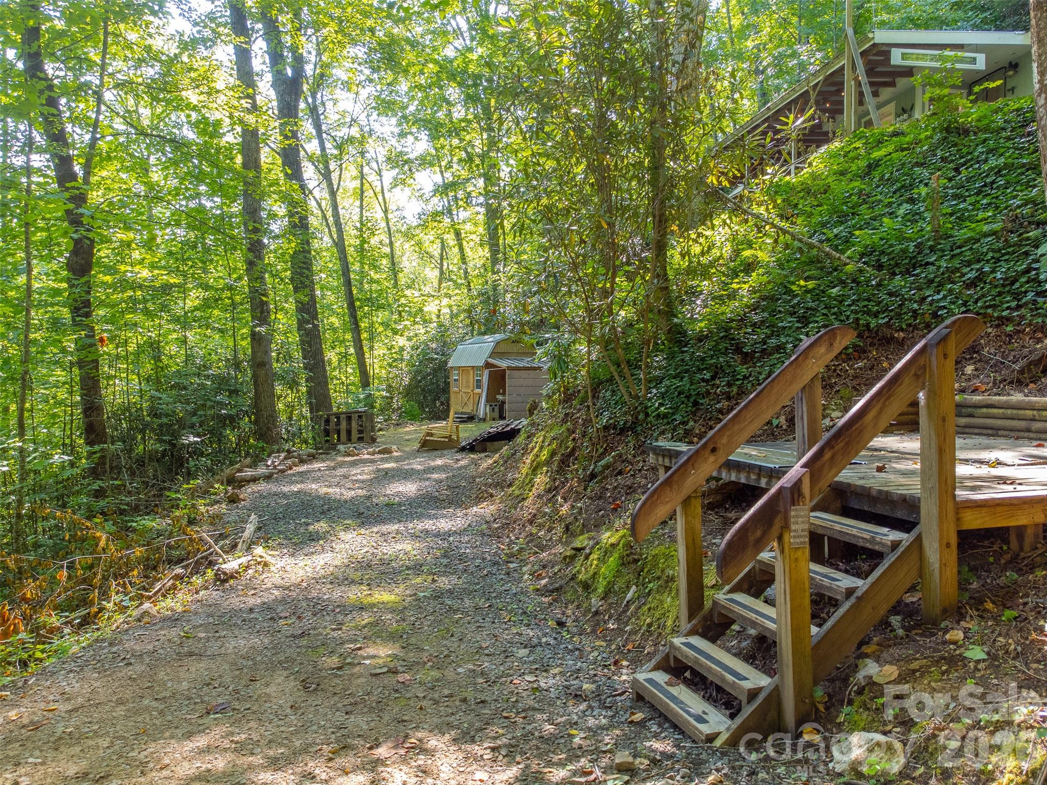 283 Briggs Cove Road Robbinsville NC 28771