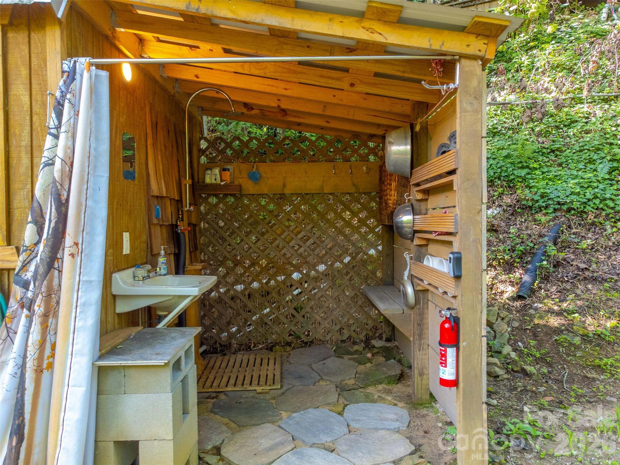 283 Briggs Cove Road Robbinsville NC 28771