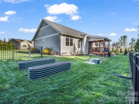 128 Shoeing Box Way Hendersonville NC 28792
