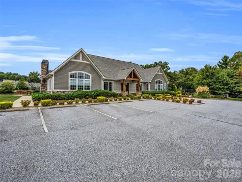 128 Shoeing Box Way Hendersonville NC 28792