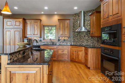 211 Boulder Ridge Drive Hendersonville NC 28792