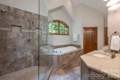 211 Boulder Ridge Drive Hendersonville NC 28792