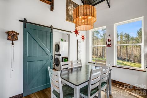 4530 Double Island Road Green Mountain NC 28740