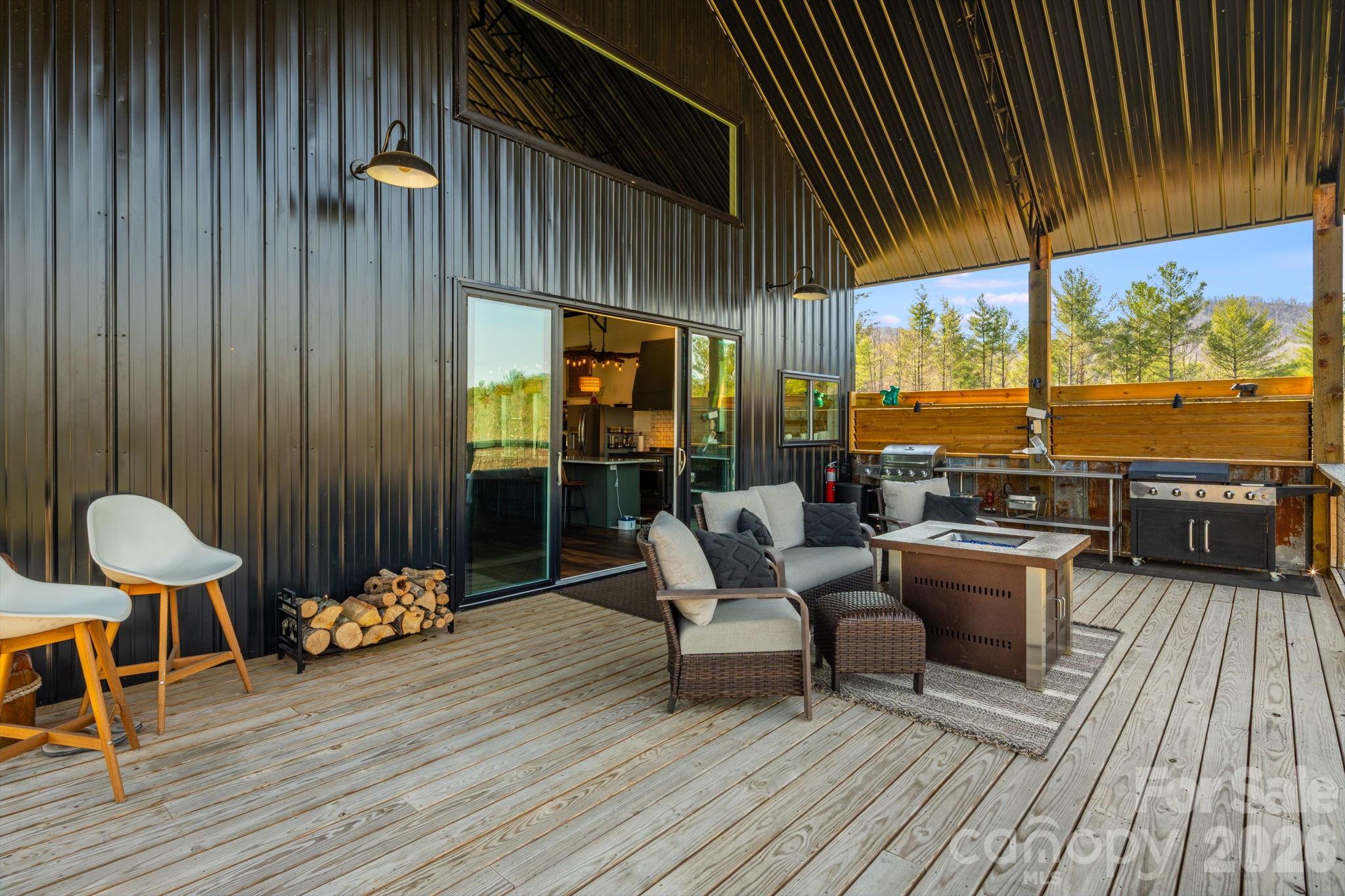 4530 Double Island Road Green Mountain NC 28740