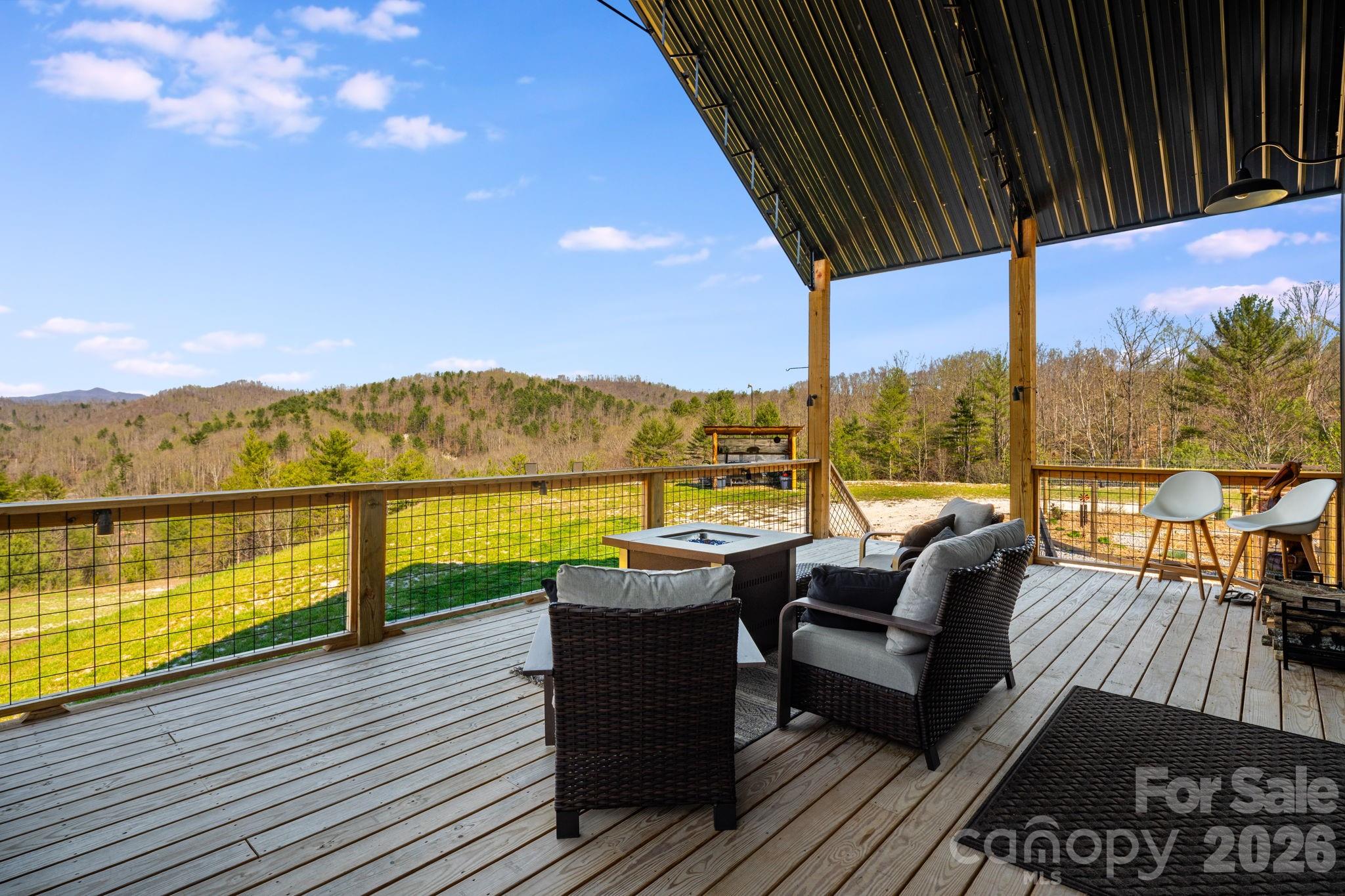4530 Double Island Road Green Mountain NC 28740
