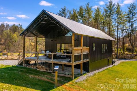 4530 Double Island Road Green Mountain NC 28740