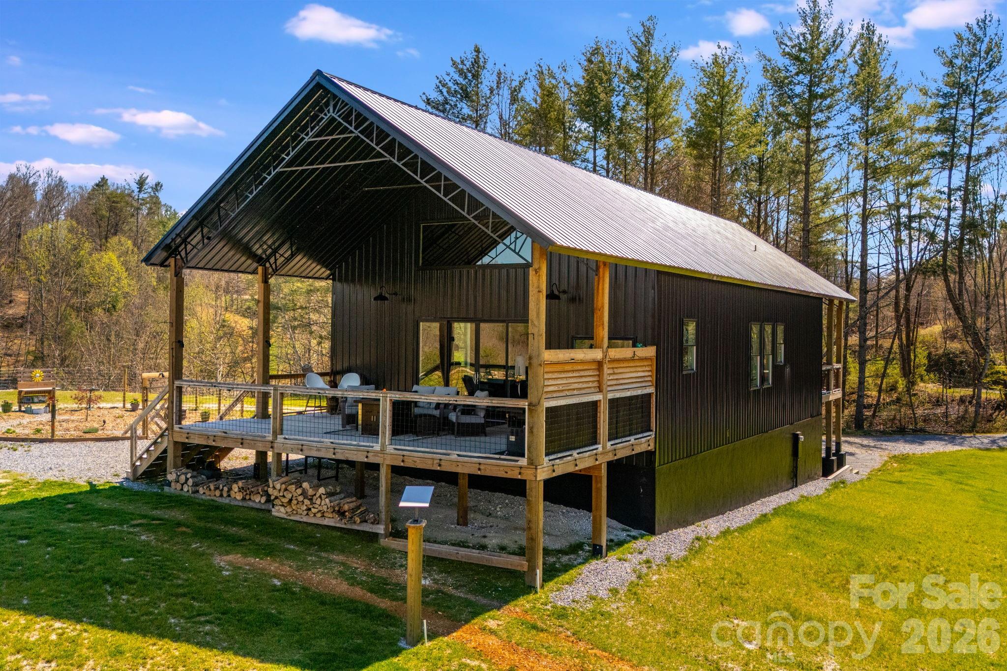 4530 Double Island Road Green Mountain NC 28740