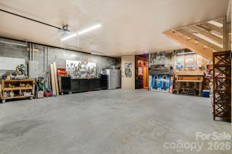 4530 Double Island Road Green Mountain NC 28740