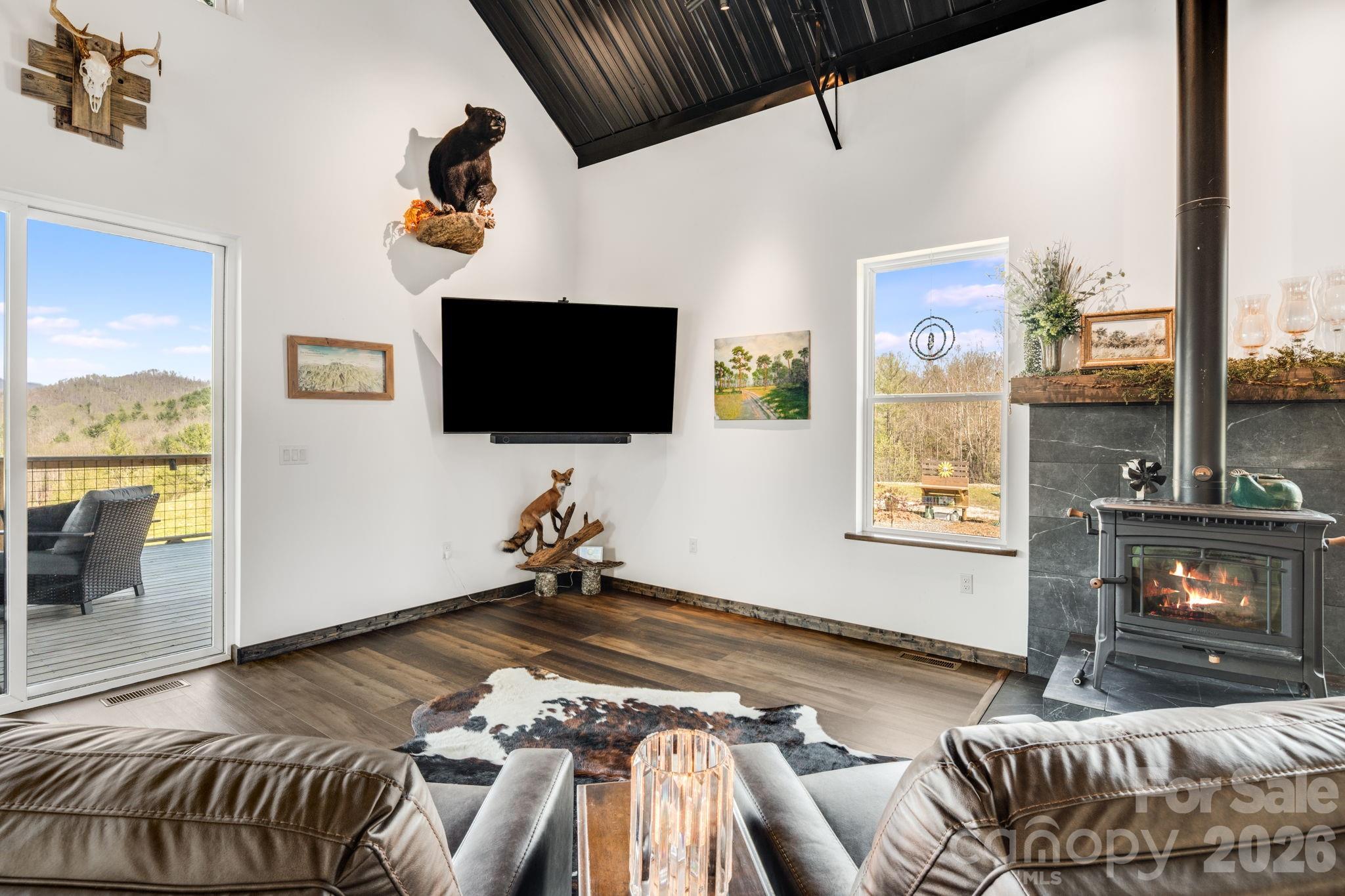 4530 Double Island Road Green Mountain NC 28740
