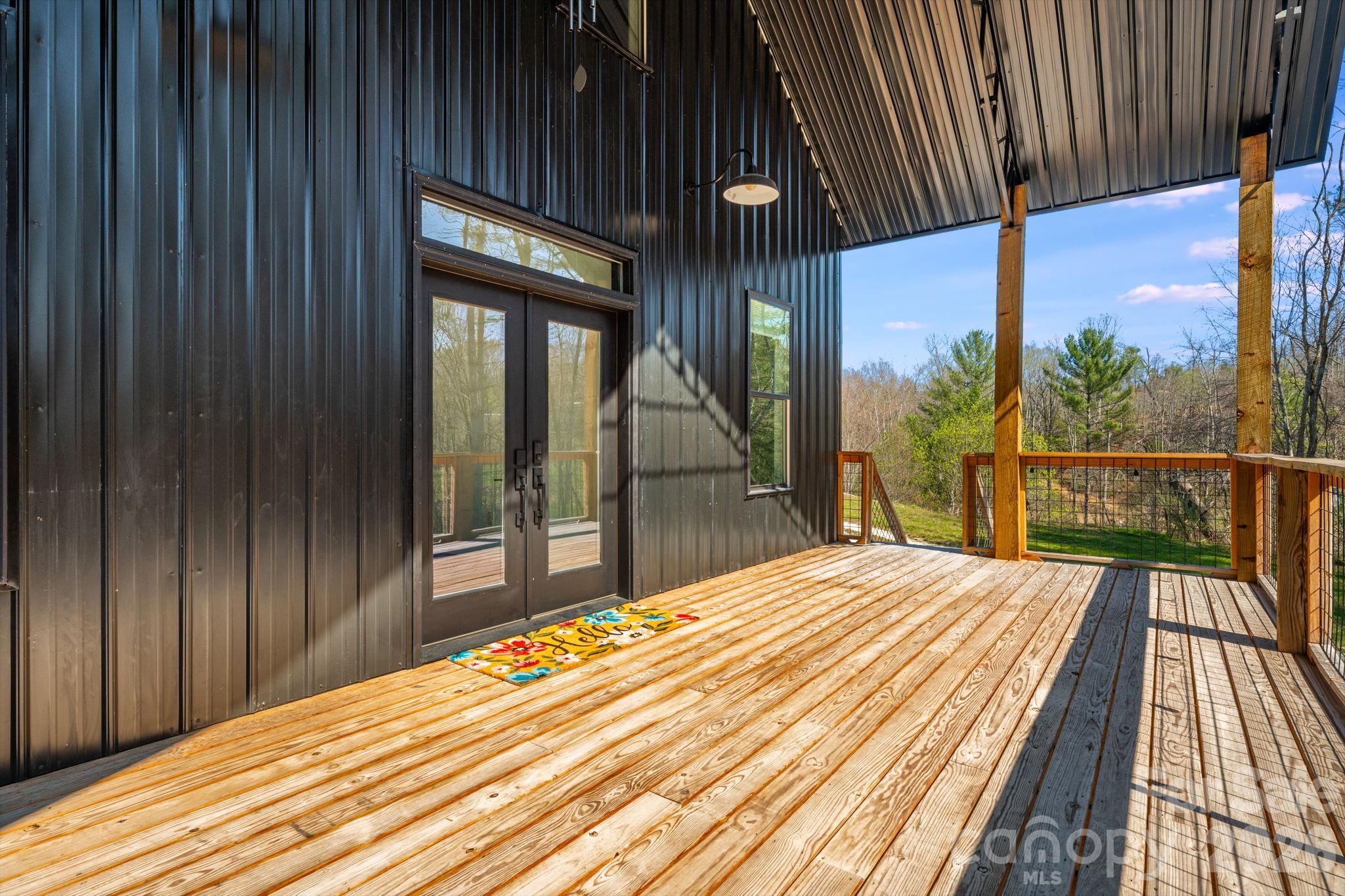 4530 Double Island Road Green Mountain NC 28740