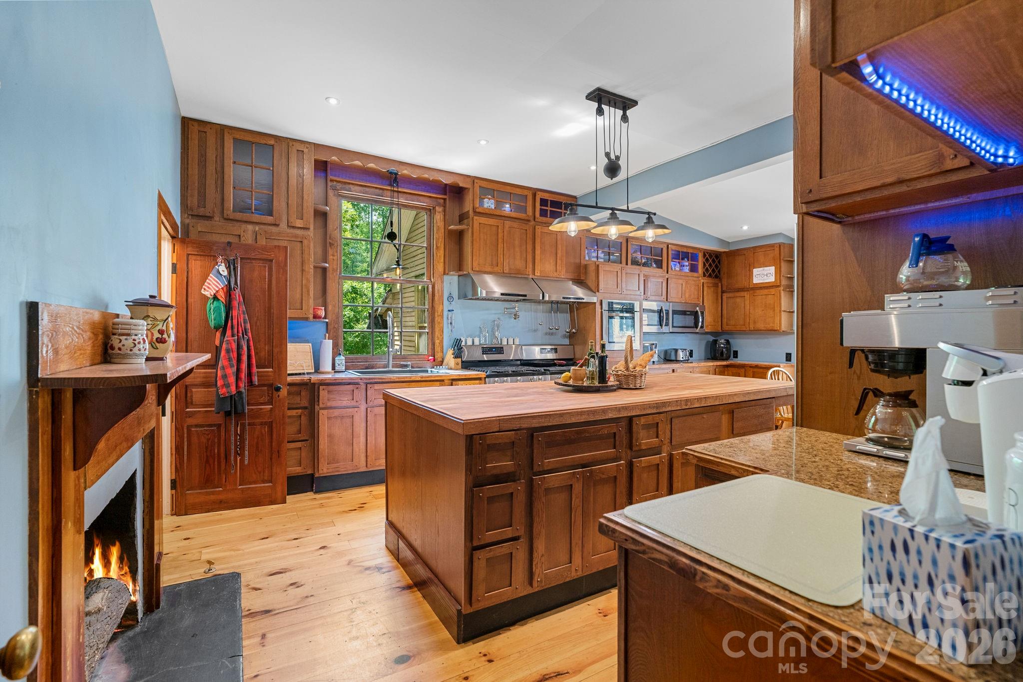 305 Ficker Circle Hendersonville NC 28739
