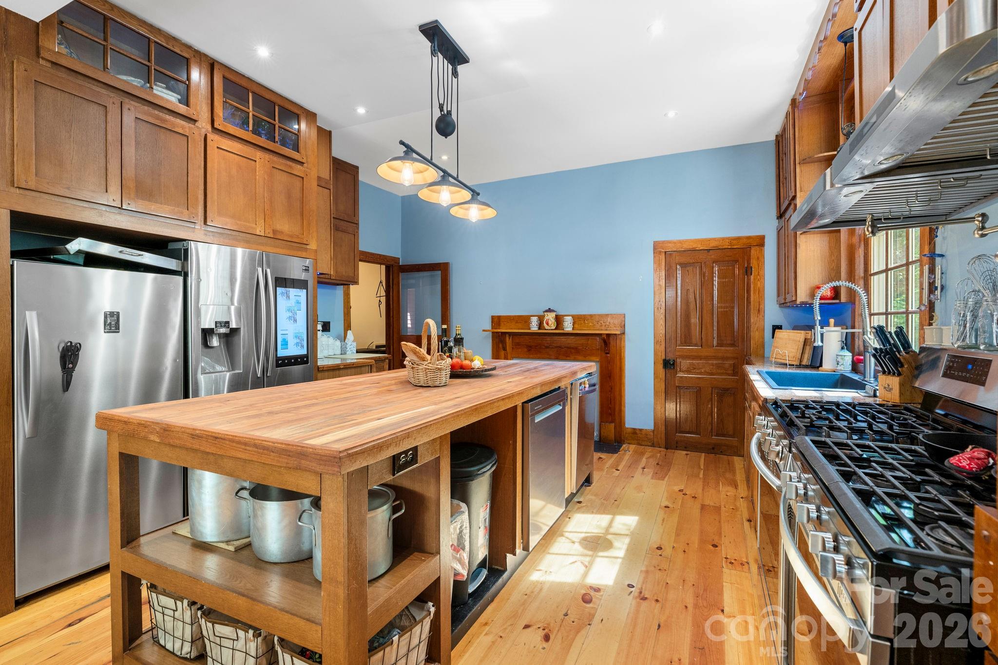 305 Ficker Circle Hendersonville NC 28739
