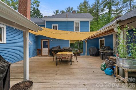 305 Ficker Circle Hendersonville NC 28739
