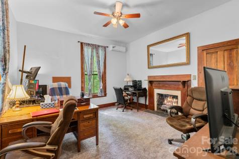 305 Ficker Circle Hendersonville NC 28739