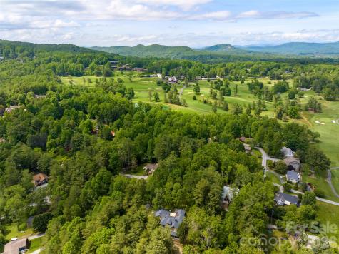305 Ficker Circle Hendersonville NC 28739