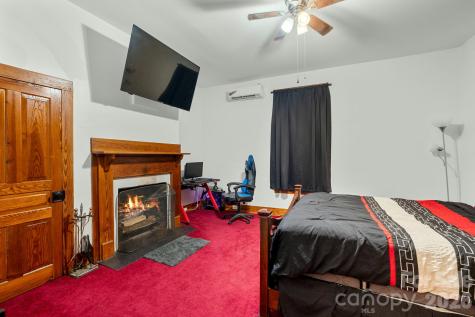 305 Ficker Circle Hendersonville NC 28739