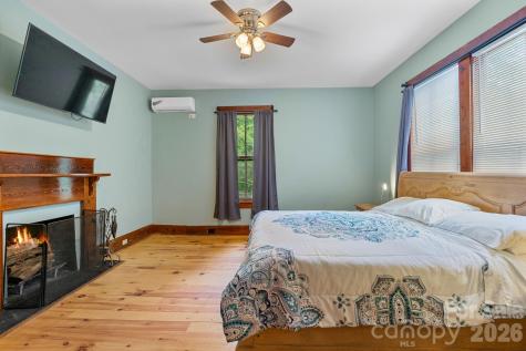 305 Ficker Circle Hendersonville NC 28739