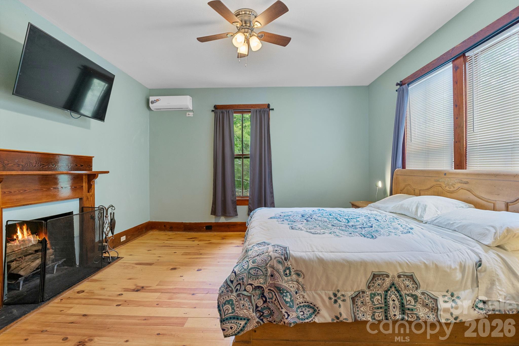 305 Ficker Circle Hendersonville NC 28739