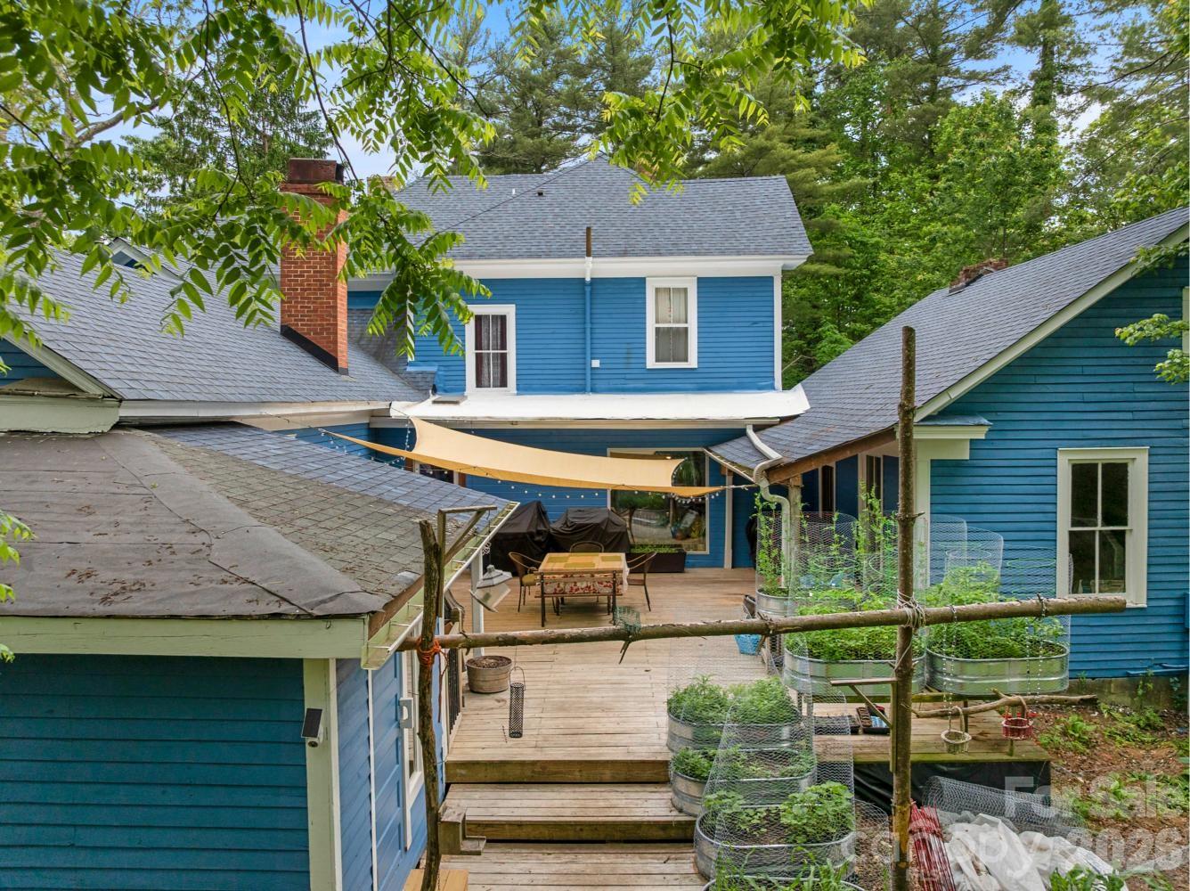 305 Ficker Circle Hendersonville NC 28739